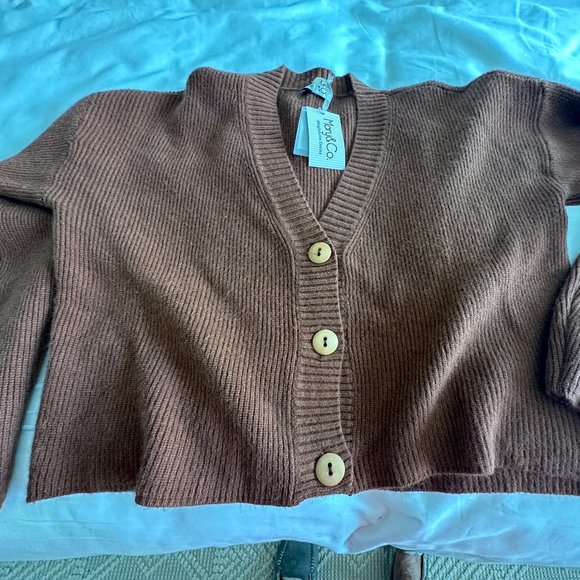 Cropped cardigan sweater by Mary & Co - Picture 5 of 5